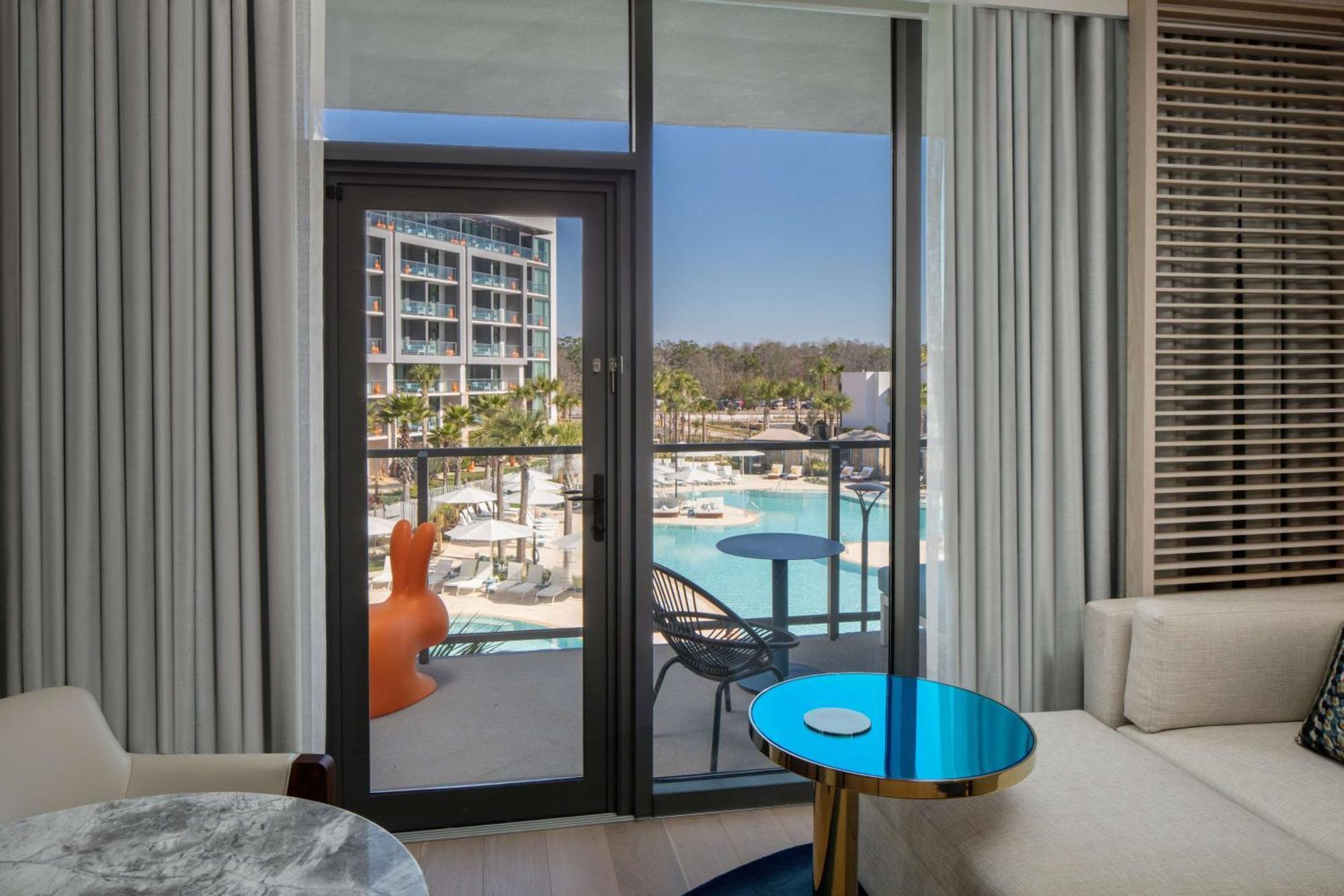 Conrad Orlando Hotel Exterior photo