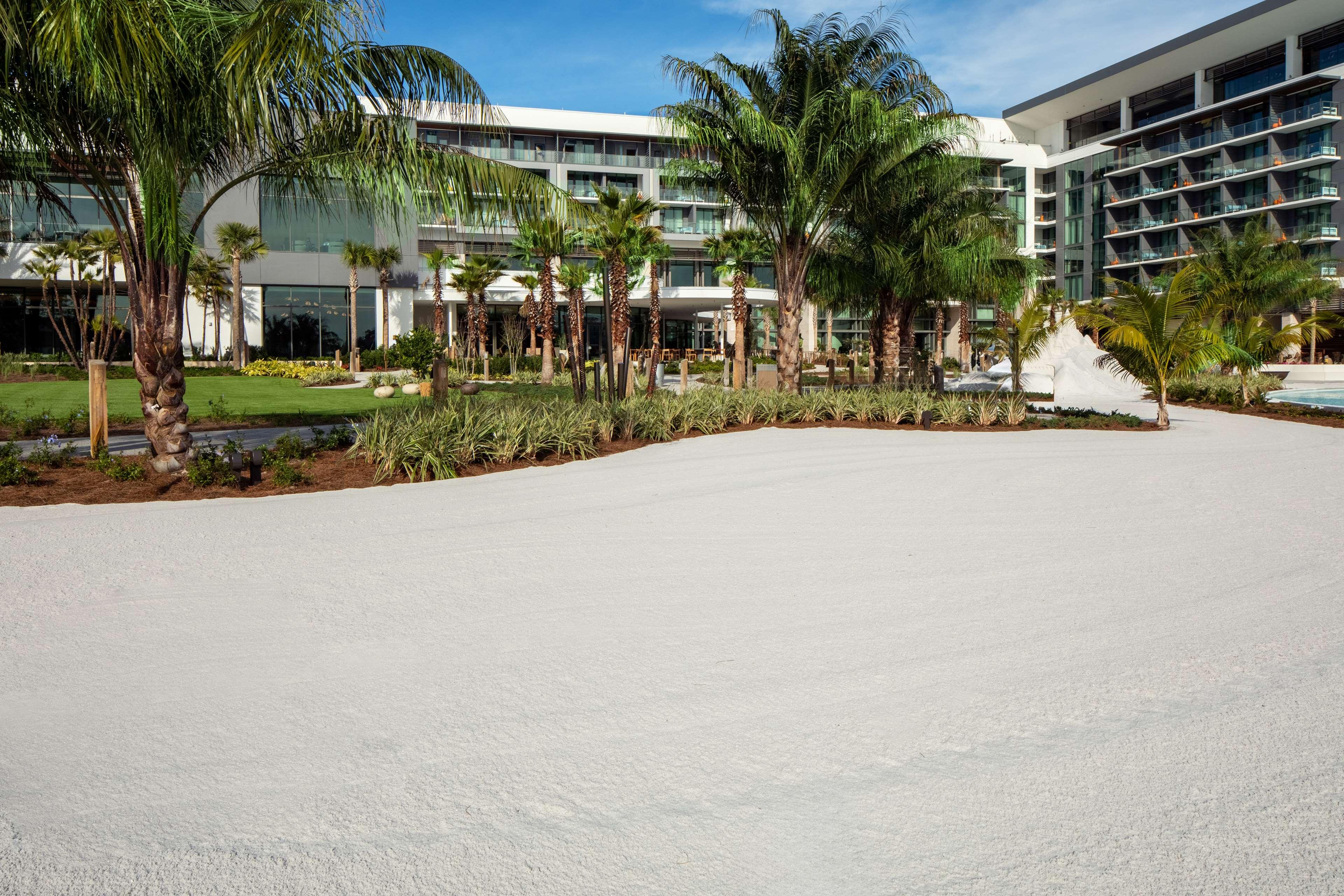 Conrad Orlando Hotel Exterior photo