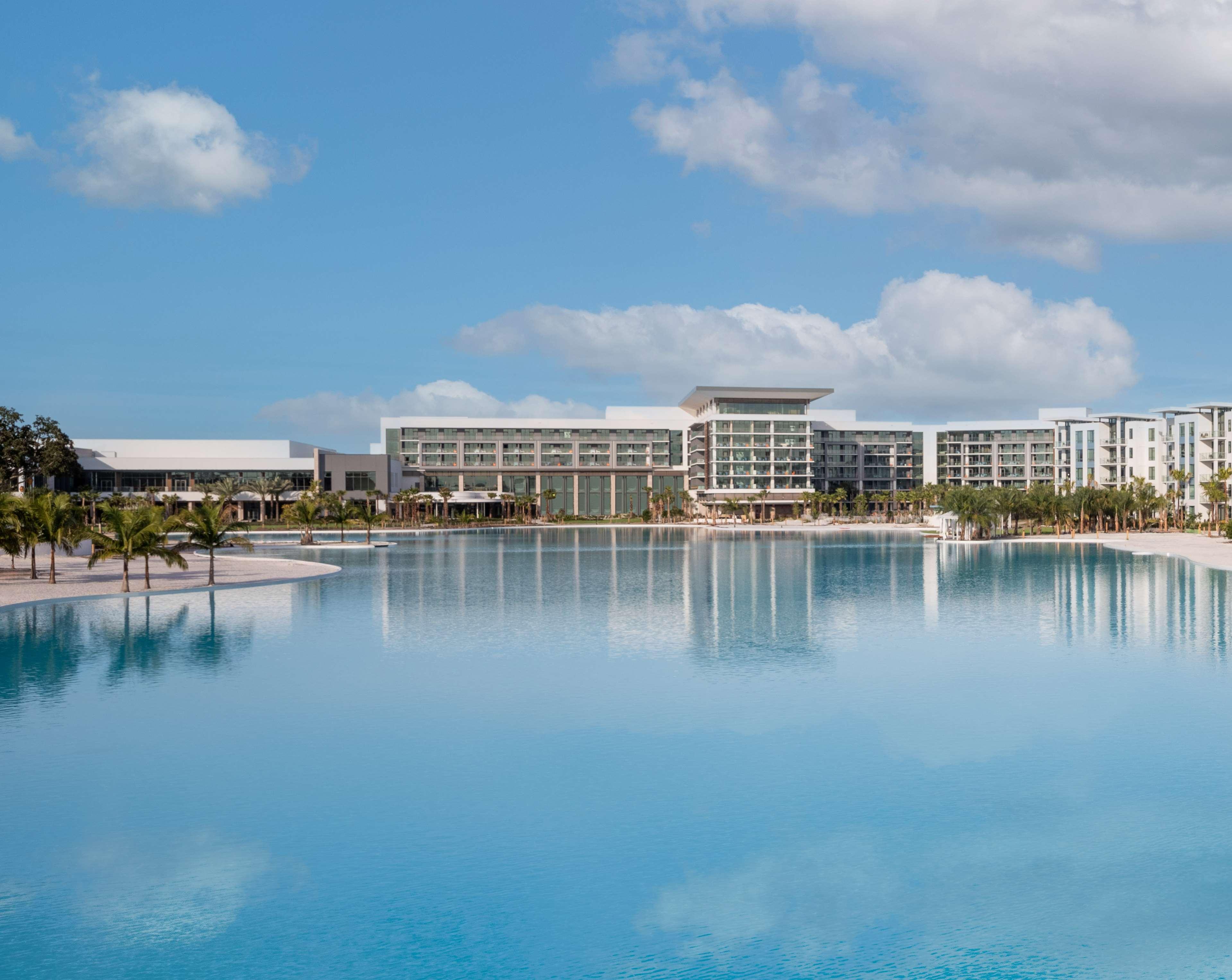 Conrad Orlando Hotel Exterior photo