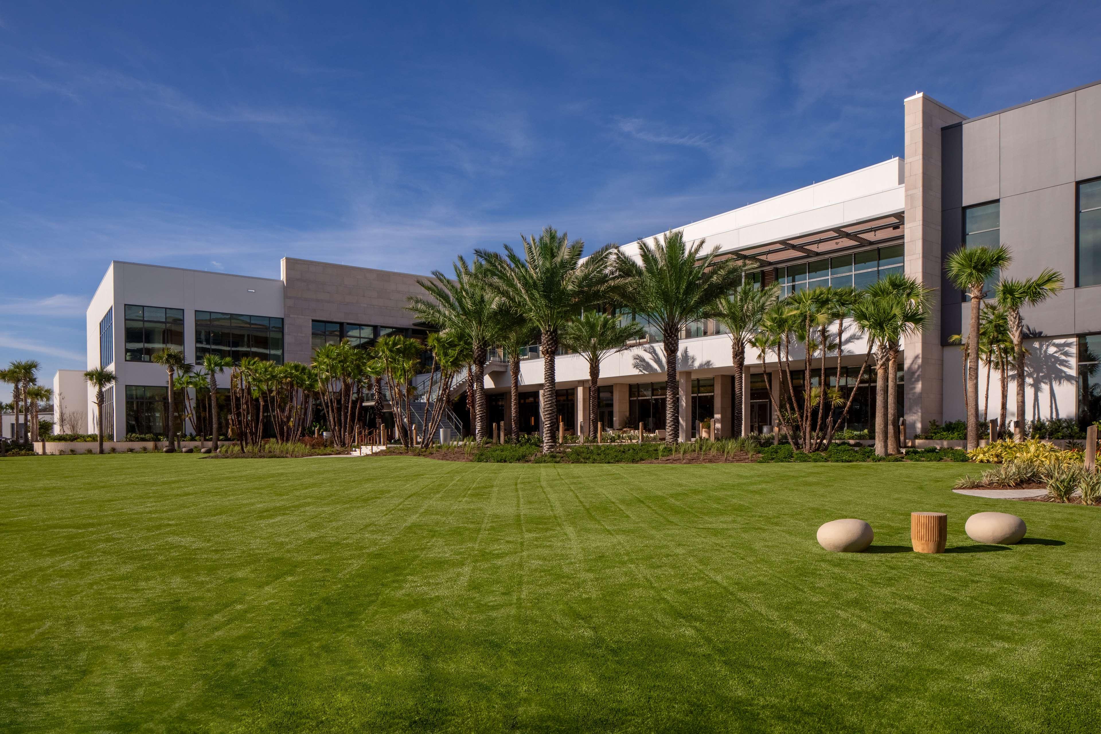 Conrad Orlando Hotel Exterior photo