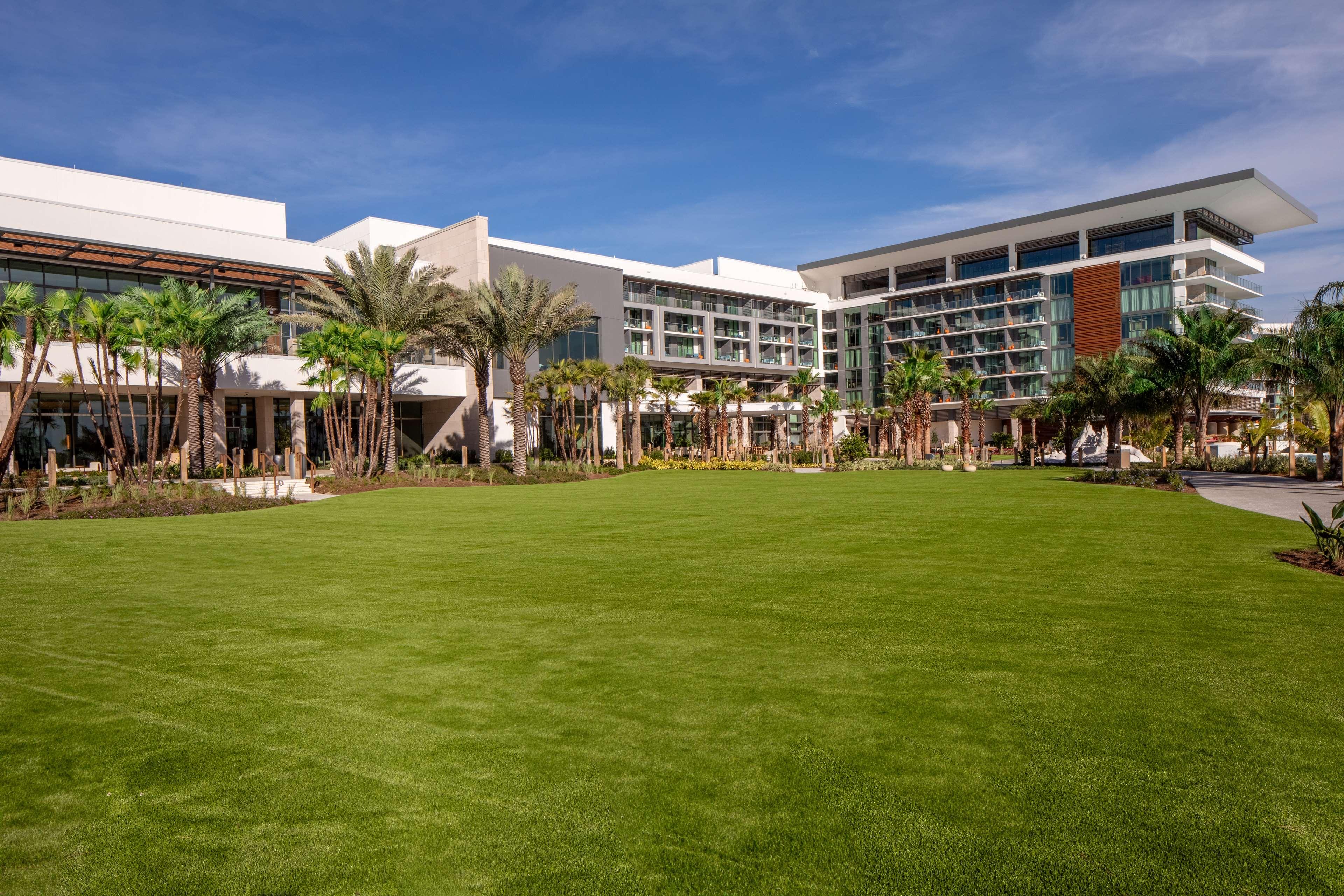 Conrad Orlando Hotel Exterior photo