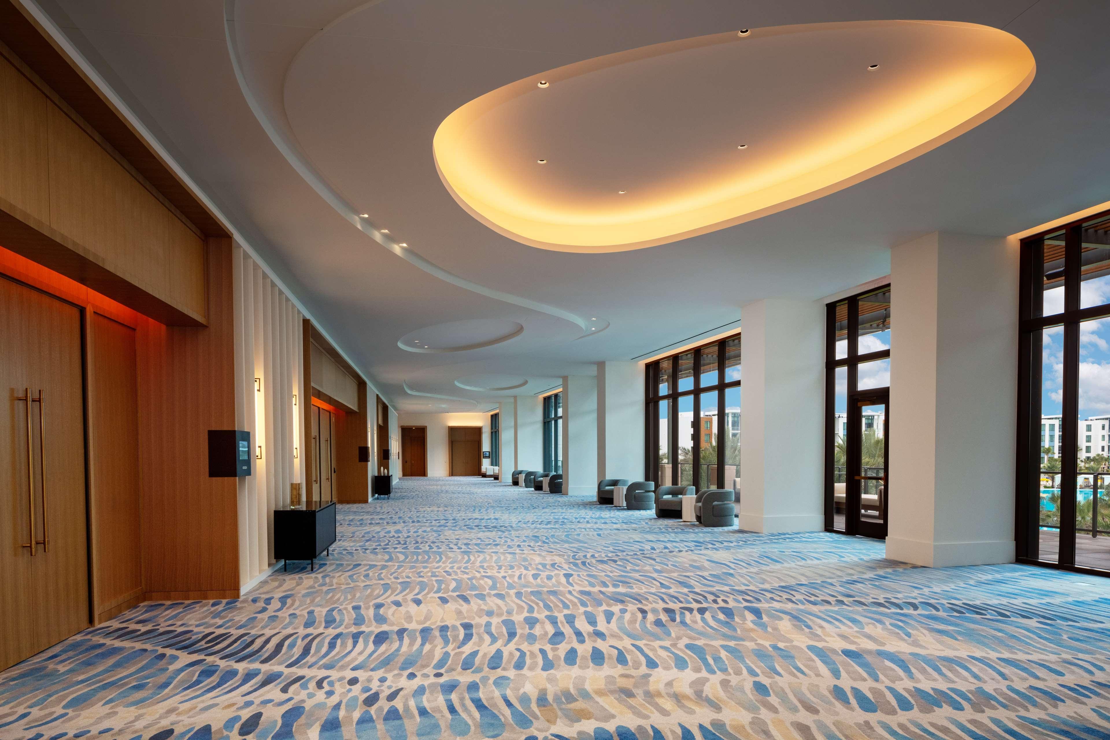 Conrad Orlando Hotel Exterior photo